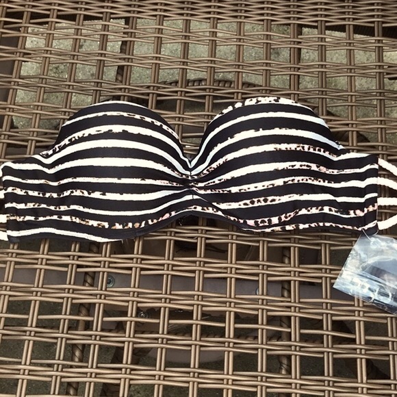 NWT Candie’s Black and Pink Striped Bandeau Swim Top Size Medium - Picture 10 of 10